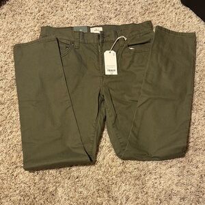 NWT Men's Olive Chinos